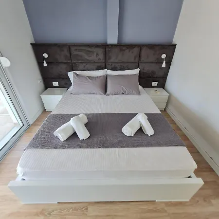 Johan's Modern Penthouse * Saranda